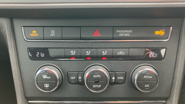 SEAT Leon 1.4 EcoTSI 150 FR 3dr [Technology Pack] Petrol Hatchback